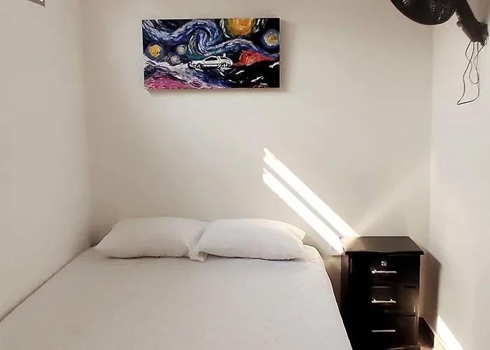 Hermoso Apartamento Con Servicios Y Garaje.
