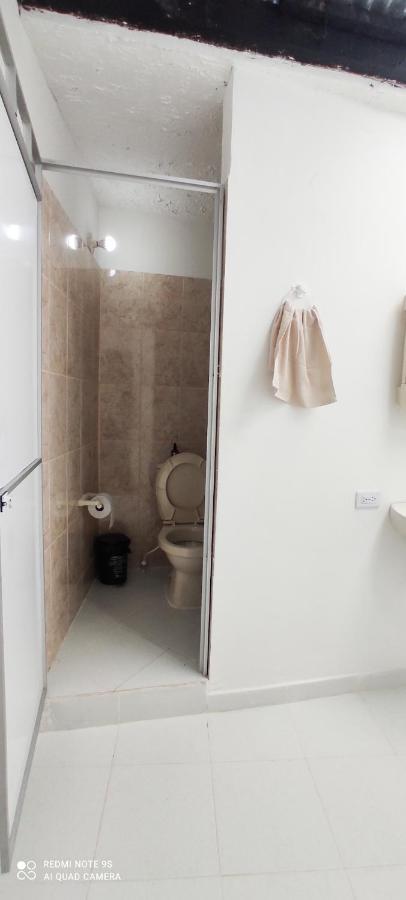 Apartment Hermoso Con Servicios Y Garaje. Florencia (Caqueta)