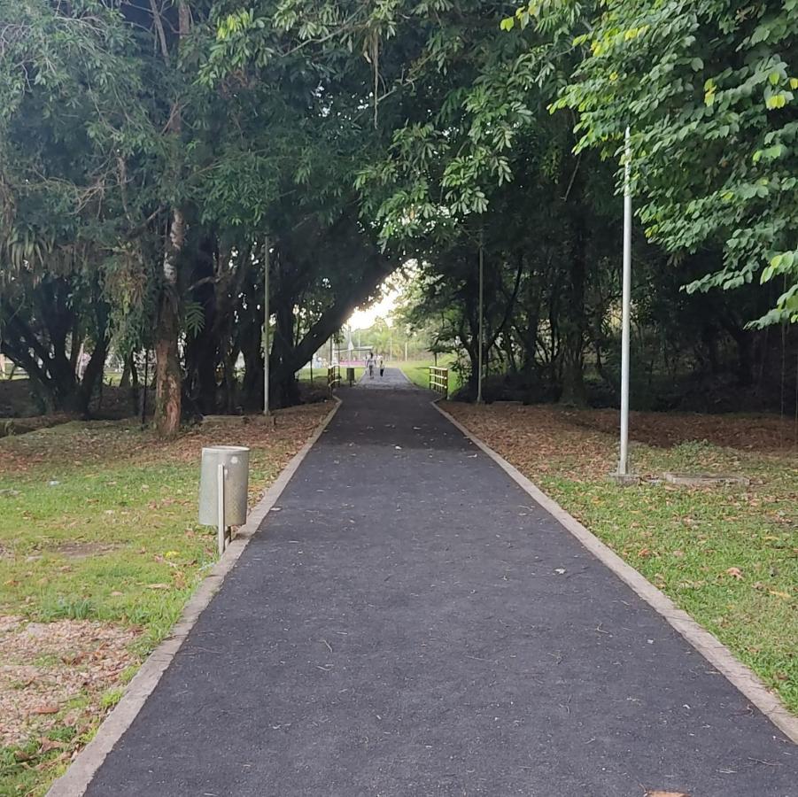 Hermoso Con Servicios Y Garaje. Apartment *